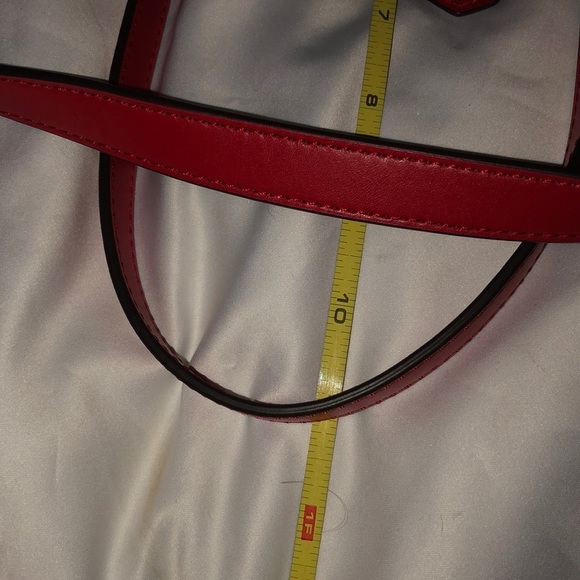 Micheal Kors large red leather bag outside pockets, handles & crossbody strap - Picture 11 of 14